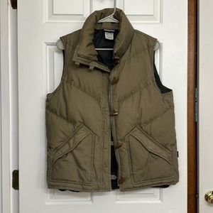 Patagonia toggle button down vest